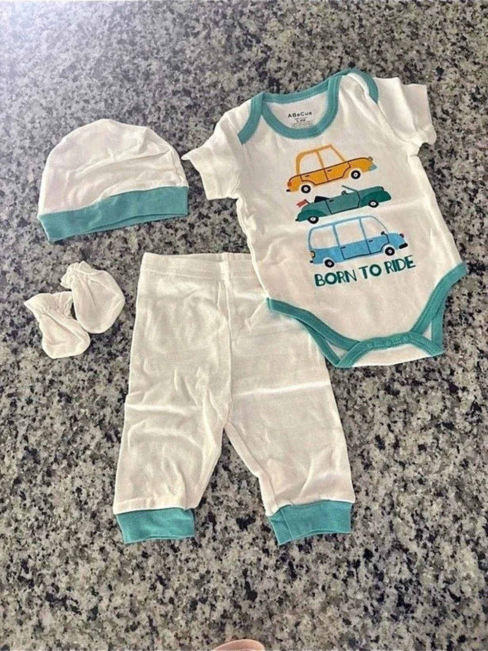 FIVE ABeCue Baby 3-6M Cotton Matching Sets Green & White Like New